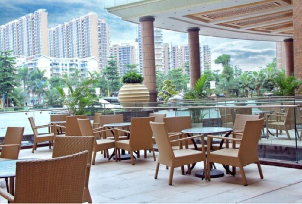 Hotel Ramada Shenzhen Baoan Exteriér fotografie
