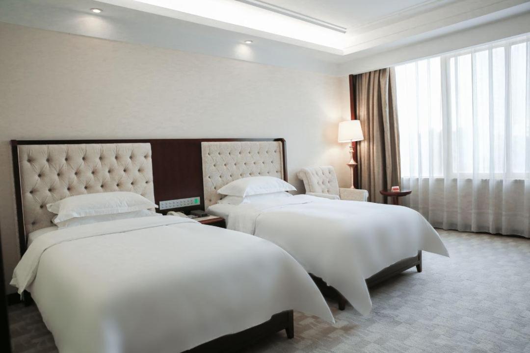 Hotel Ramada Shenzhen Baoan Exteriér fotografie