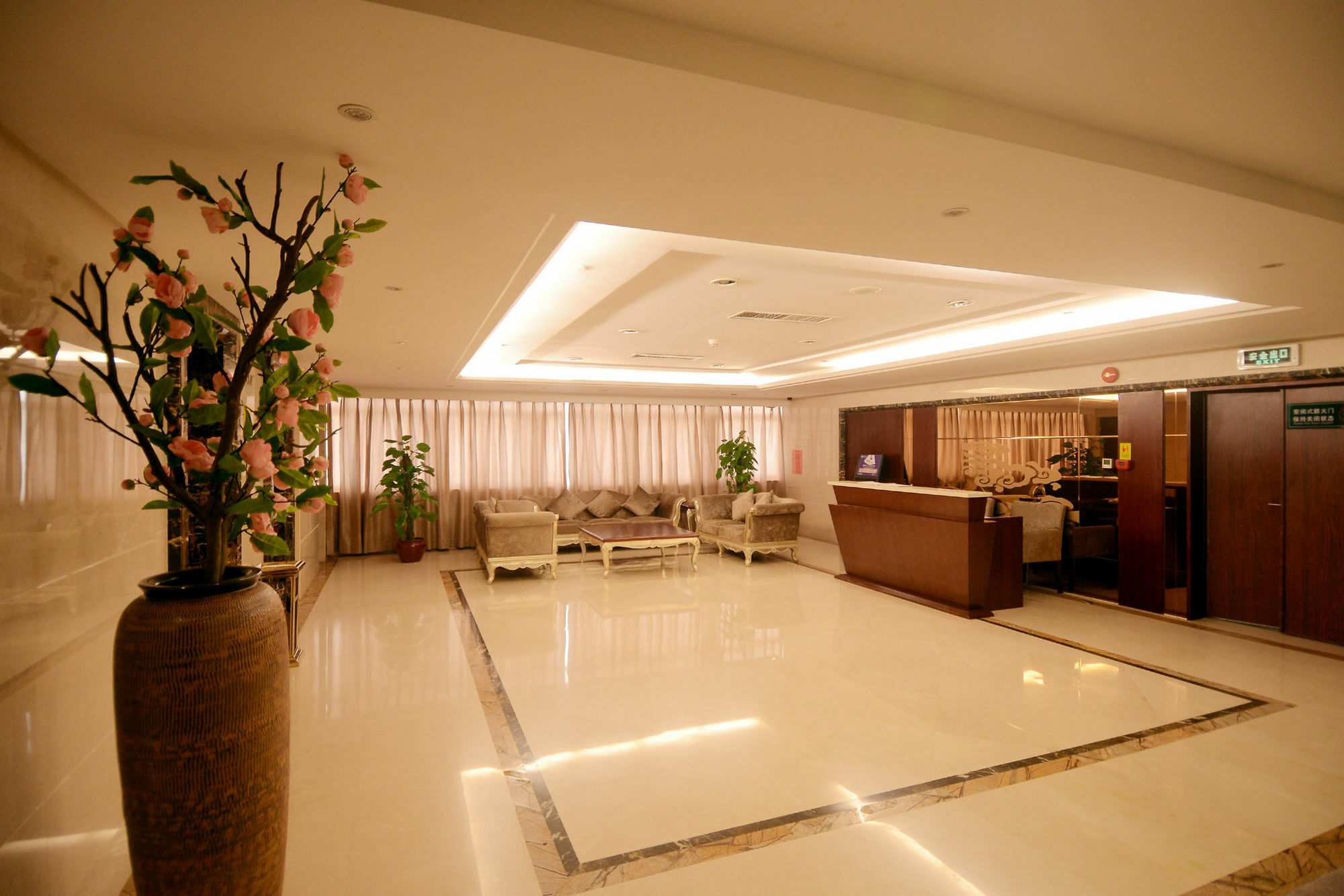 Hotel Ramada Shenzhen Baoan Exteriér fotografie